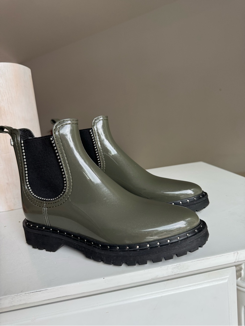 LEMON JELLY OLIVE GREEN CHELSEA RAIN BOOTS SIZE 41 / US 9